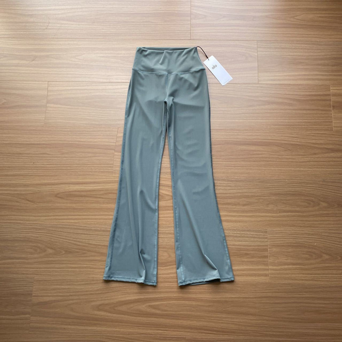 Legging Flare de cintura alta – Sculpt Fit