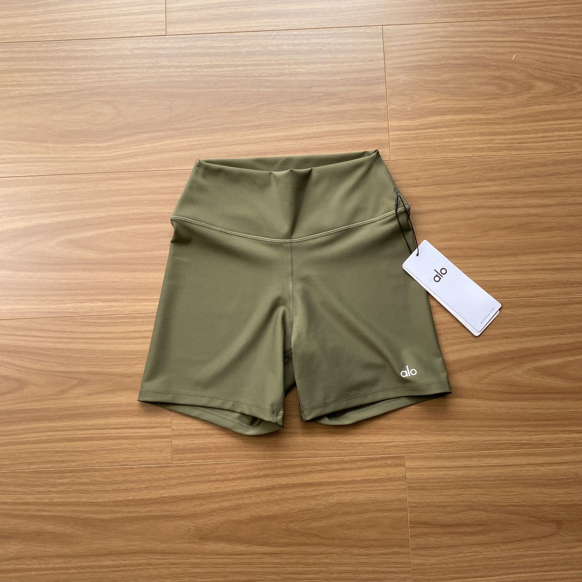 Short deportivo de cintura alta
