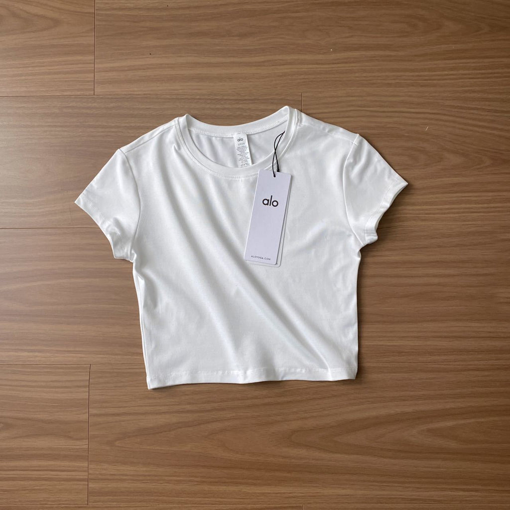 Camiseta deportiva corta en distintos colores