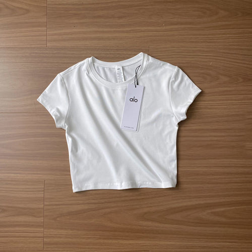 Camiseta deportiva corta en distintos colores