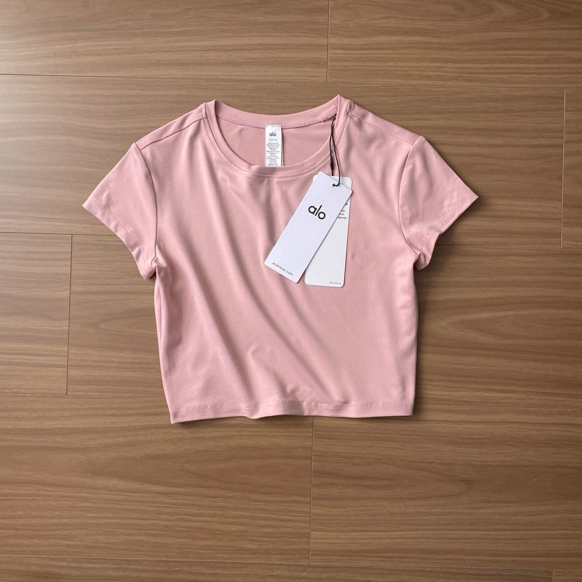 Camiseta deportiva corta en distintos colores