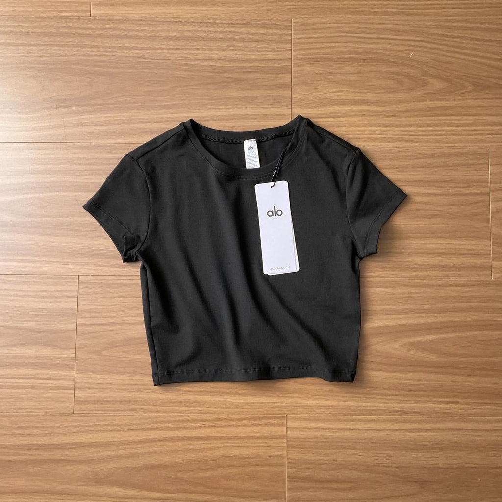 Camiseta deportiva corta en distintos colores