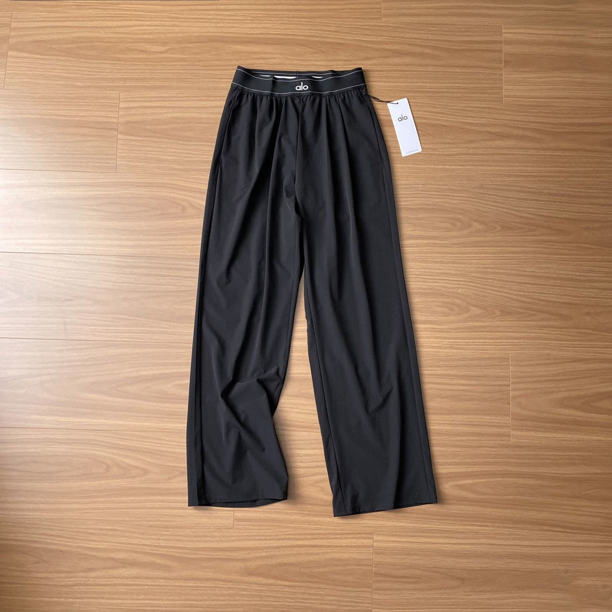 Pantalón deportivo ancho – Lounge Flow — imagen de producto