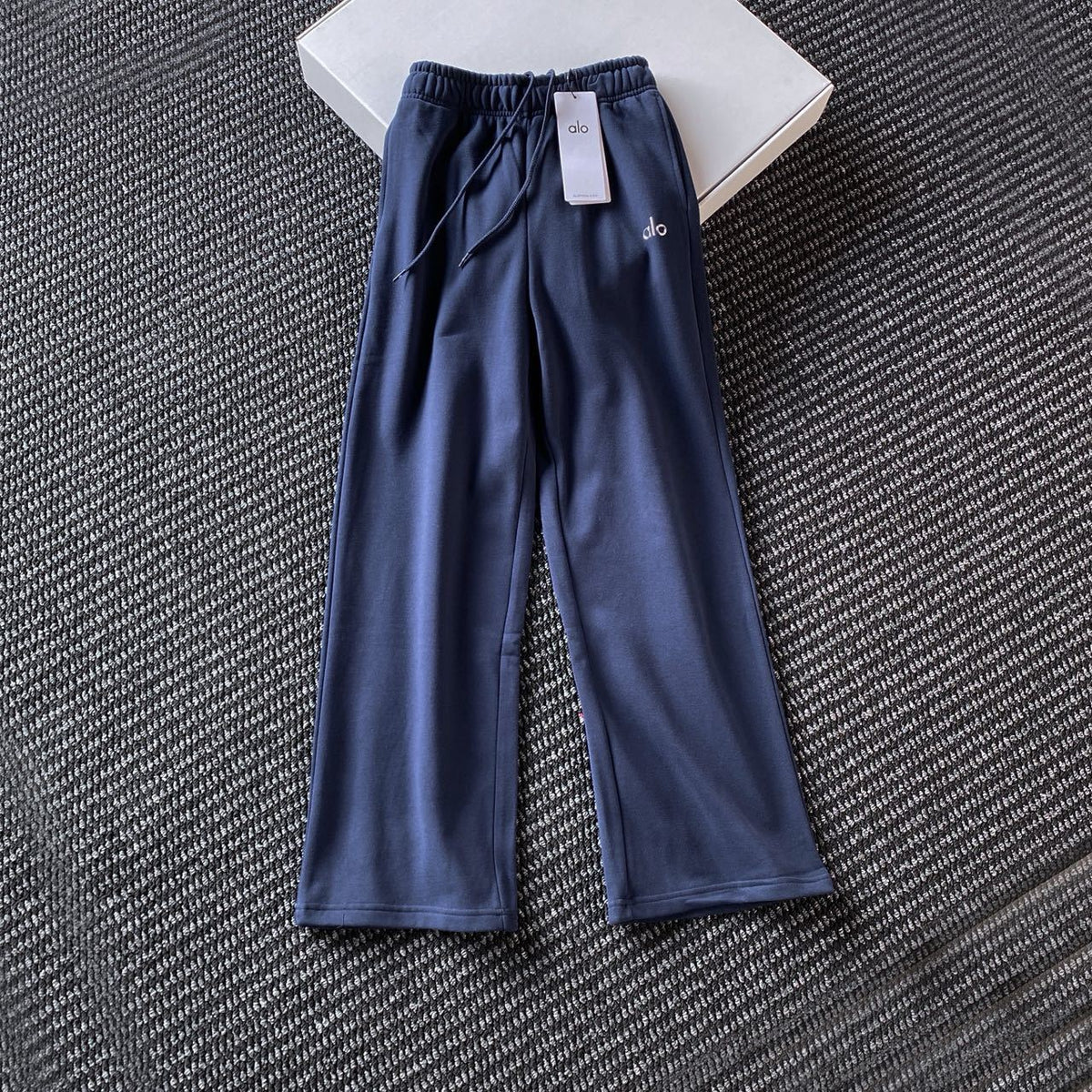 Pantalón recto de pernera ancha – Everyday Wide — imagen de producto