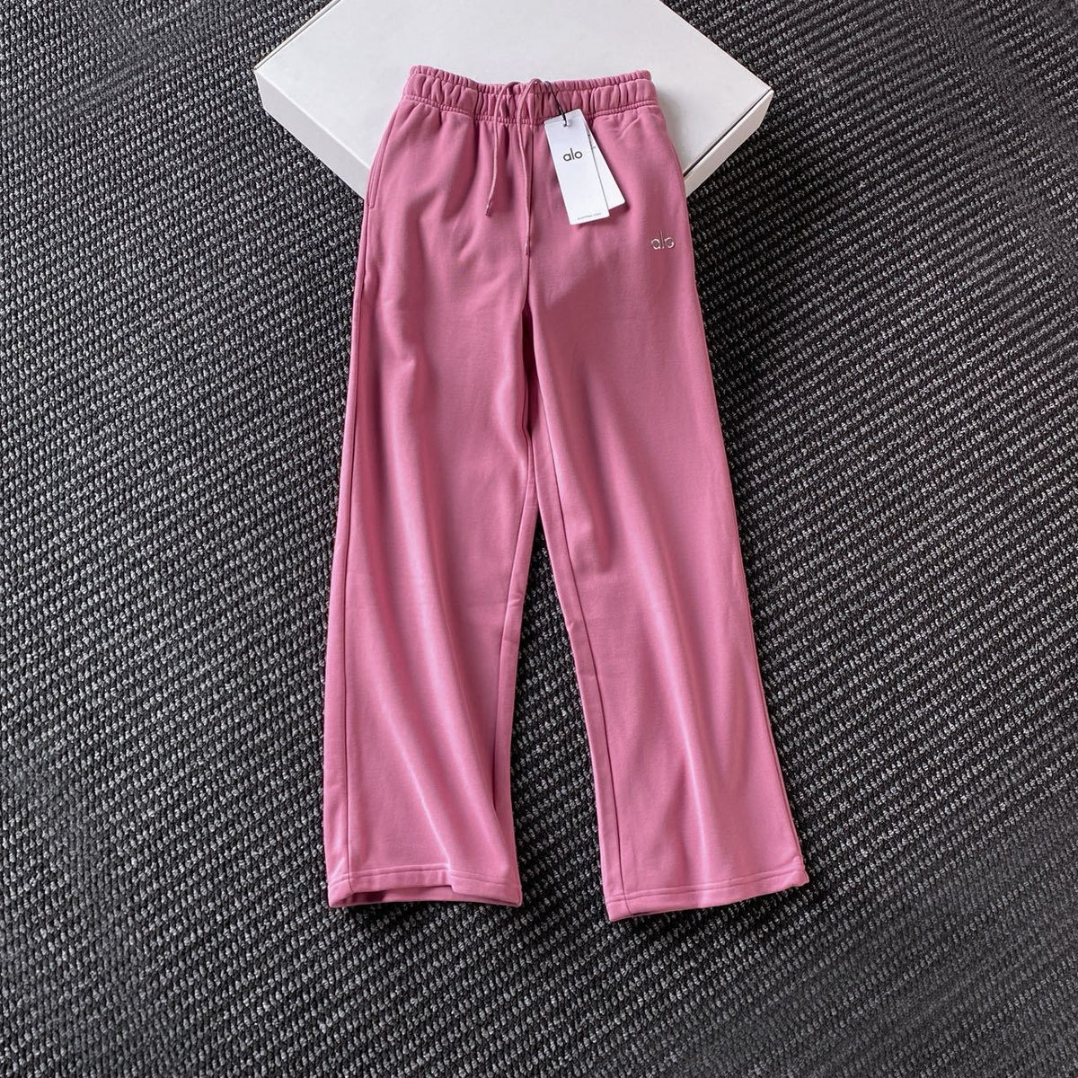 Pantalón recto de pernera ancha – Everyday Wide — imagen de producto